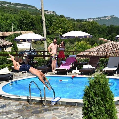 Guest House Hristova Kashta - Христова Къща Cherni Vrukh Экстерьер фото
