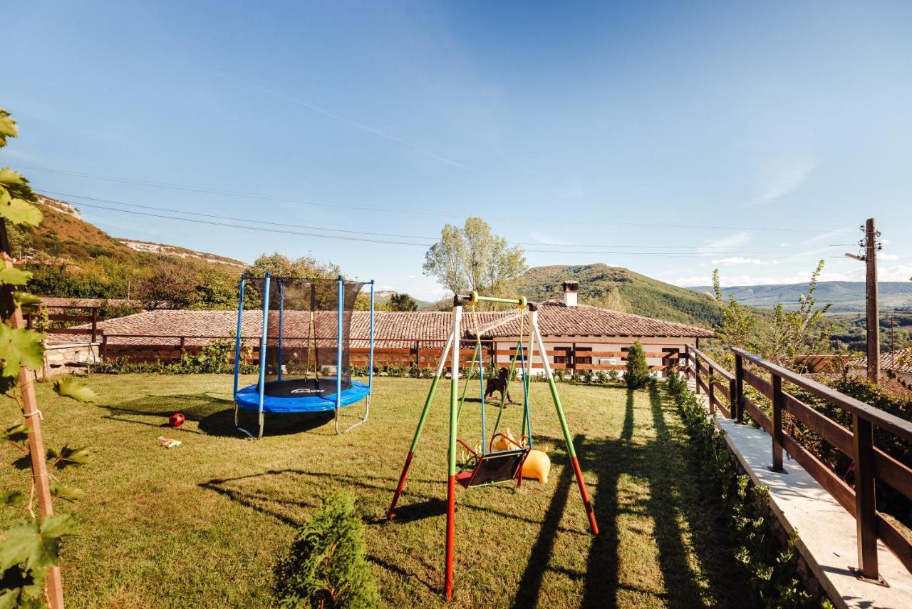 Guest House Hristova Kashta - Христова Къща Cherni Vrukh Экстерьер фото
